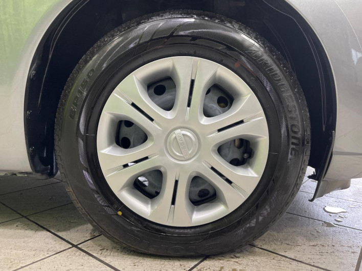 2017 Nissan Note DAA-HE12 (UW-69fea40fc2b58)[17]