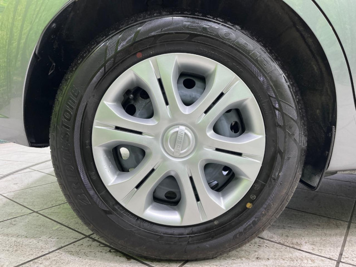 2017 Nissan Note DAA-HE12 (UW-69fea40fc2b58)[18]
