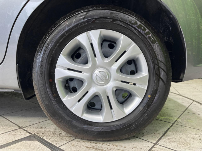 2017 Nissan Note DAA-HE12 (UW-69fea40fc2b58)[19]