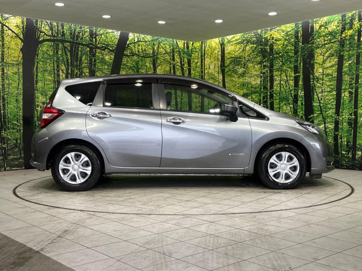 2017 Nissan Note DAA-HE12 (UW-69fea40fc2b58)[23]