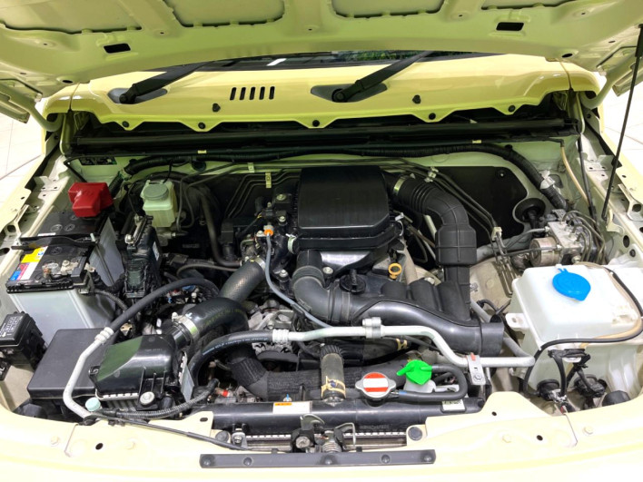 2018 Suzuki Jimny 3BA-JB64W (UW-69fea41a1d3a1)[4]
