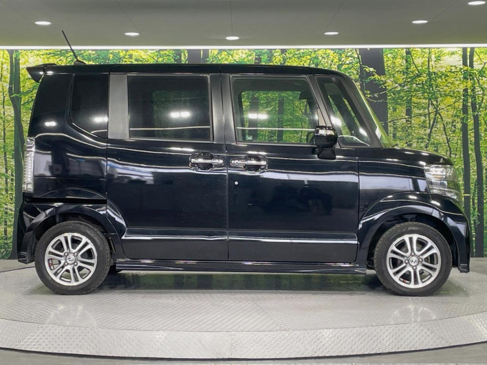 2013 Honda N-BOX CUSTOM DBA-JF1 (UW-69fea41d25937)[15]