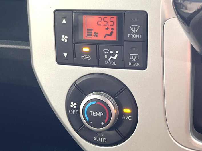 2015 Daihatsu Wake DBA-LA700S (UW-69fea445312d9)[23]