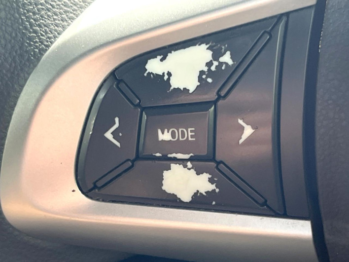 2015 Daihatsu Wake DBA-LA700S (UW-69fea445312d9)[25]