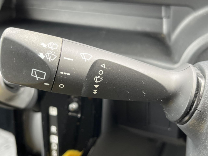 2018 Daihatsu Wake DBA-LA700S (UW-69fea44577de6)[24]