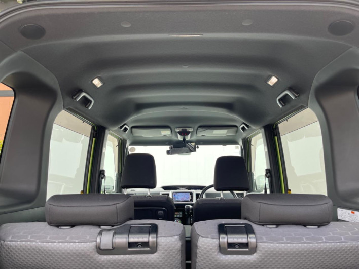 2018 Daihatsu Wake DBA-LA700S (UW-69fea44577de6)[7]
