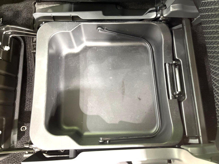 2013 Suzuki Wagon R Stingray DBA-MH34S (UW-69fea45634991)[28]