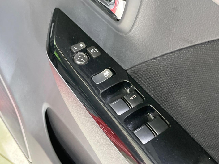 2015 Suzuki Wagon R Stingray DBA-MH34S (UW-69fea45641d01)[11]