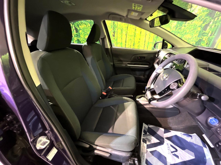 2017 Toyota Aqua DAA-NHP10 (UW-69fea47bef420)[28]