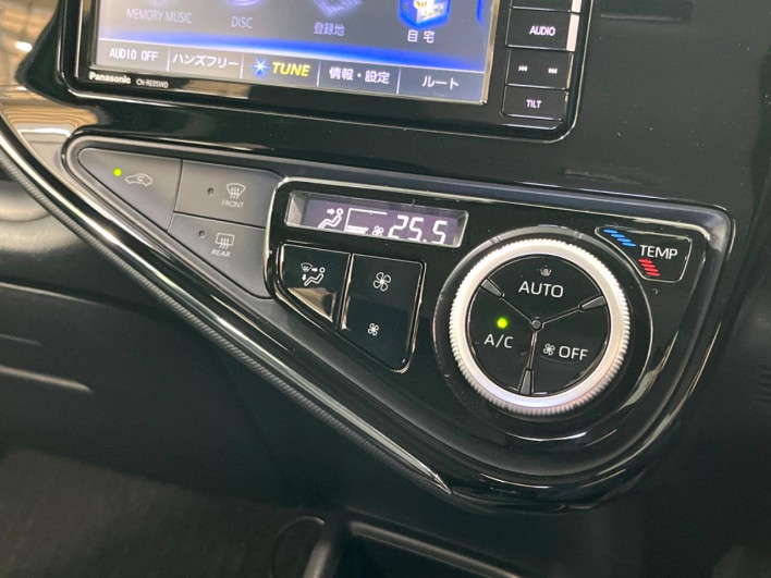 2018 Toyota Aqua DAA-NHP10 (UW-69fea47deb6c9)[27]