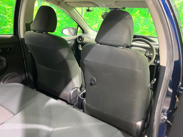 2018 Toyota Aqua DAA-NHP10 (UW-69fea47deb6c9)[17]