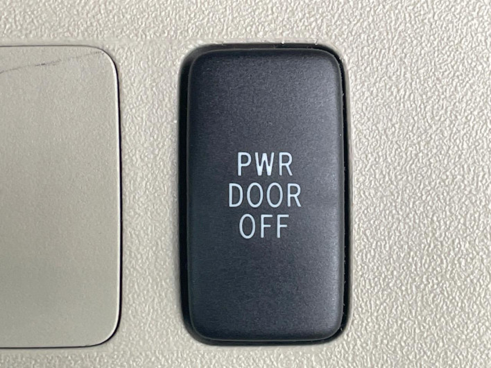 2012 Toyota Porte DBA-NNP11 (UW-69fea480116bd)[17]