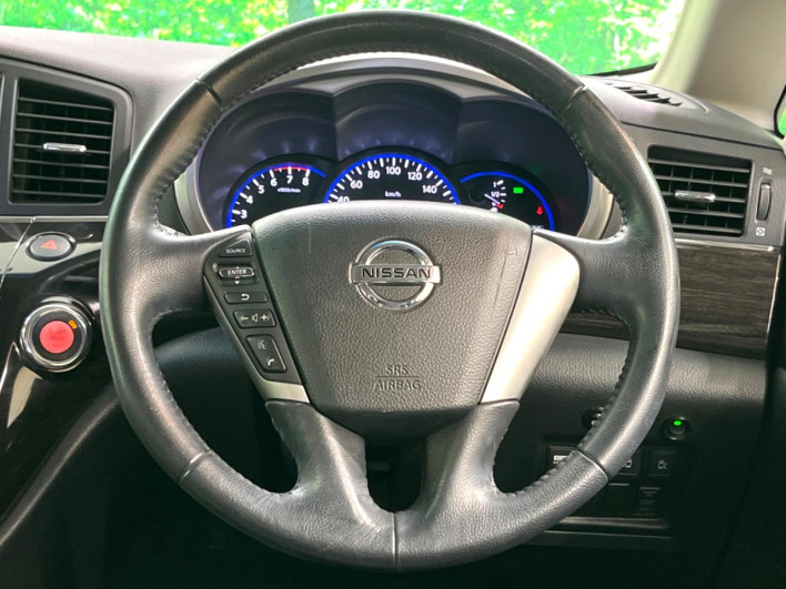 2012 Nissan Elgrand DBA-TE52 (UW-69fea49171004)[24]
