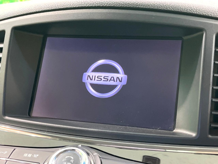 2012 Nissan Elgrand DBA-TE52 (UW-69fea49171004)[17]