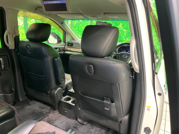 2012 Nissan Elgrand DBA-TE52 (UW-69fea49171004)[18]