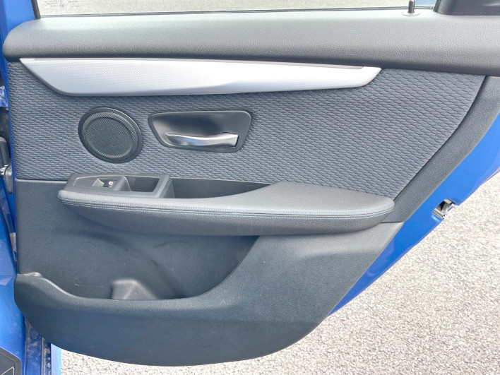 2016 BMW 2 Series LDA-2C20 (UW-69fea498b7ecf)[18]