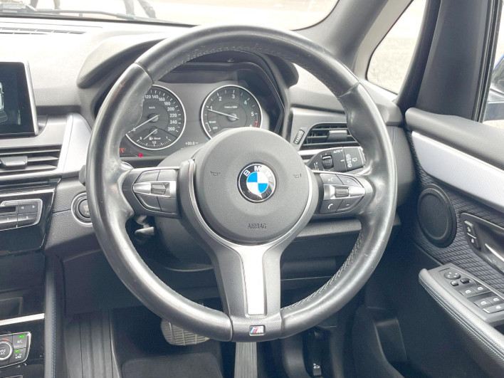 2016 BMW 2 Series LDA-2C20 (UW-69fea498b7ecf)[22]