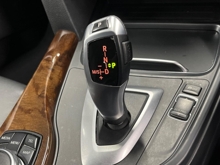 2016 BMW 3 Series DBA-8A20 (UW-69fea49b06dc9)[9]