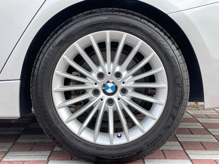 2016 BMW 3 Series DBA-8A20 (UW-69fea49b17934)[15]