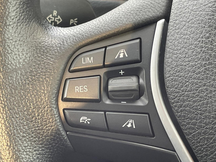 2016 BMW 3 Series DBA-8A20 (UW-69fea49b17934)[27]