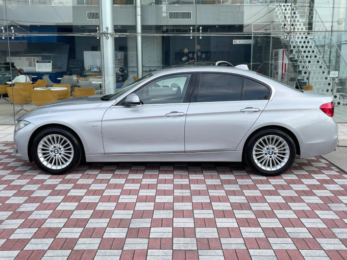 2016 BMW 3 Series DBA-8A20 (UW-69fea49b17934)[16]
