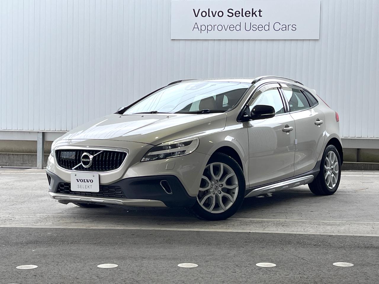 2016 Volvo V40 LDA-MD4204T