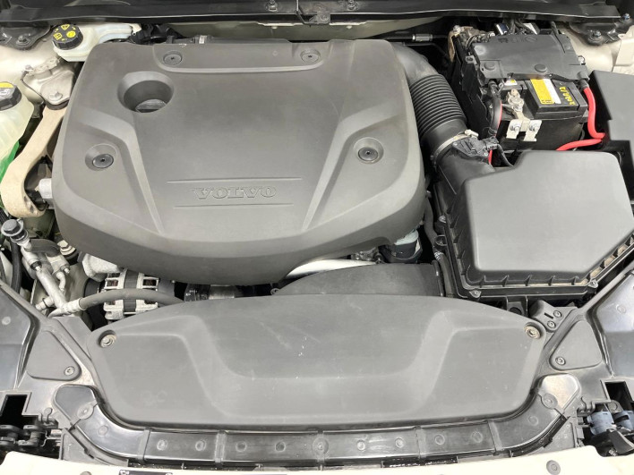 2016 Volvo V40 LDA-MD4204T (UW-69fea4a112a8c)[12]