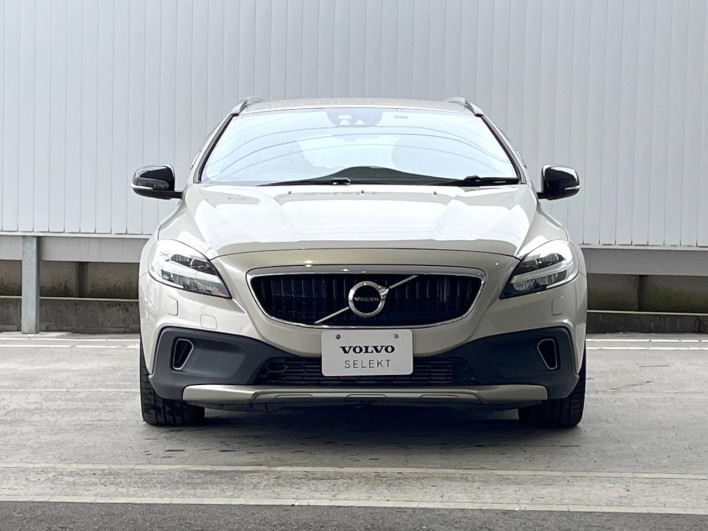 2016 Volvo V40 LDA-MD4204T (UW-69fea4a112a8c)[3]