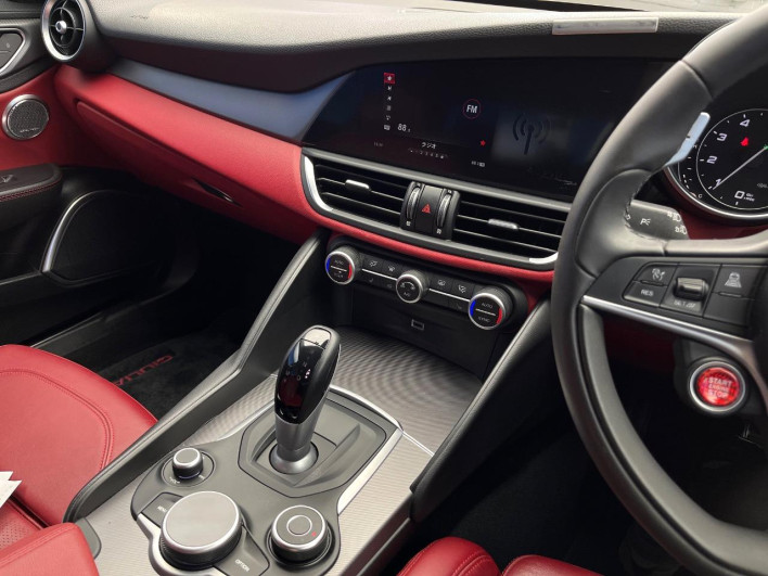 2019 Alfa Romeo Giulia ABA-95220 (UW-69fea4a24df95)[17]