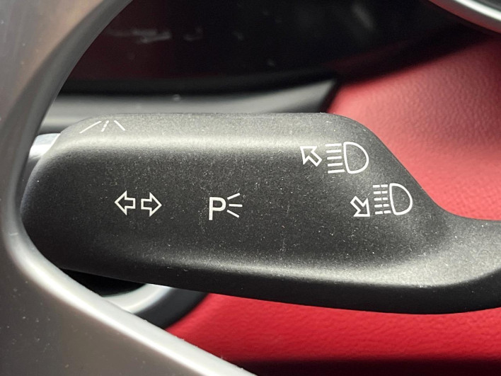 2019 Alfa Romeo Giulia ABA-95220 (UW-69fea4a24df95)[14]