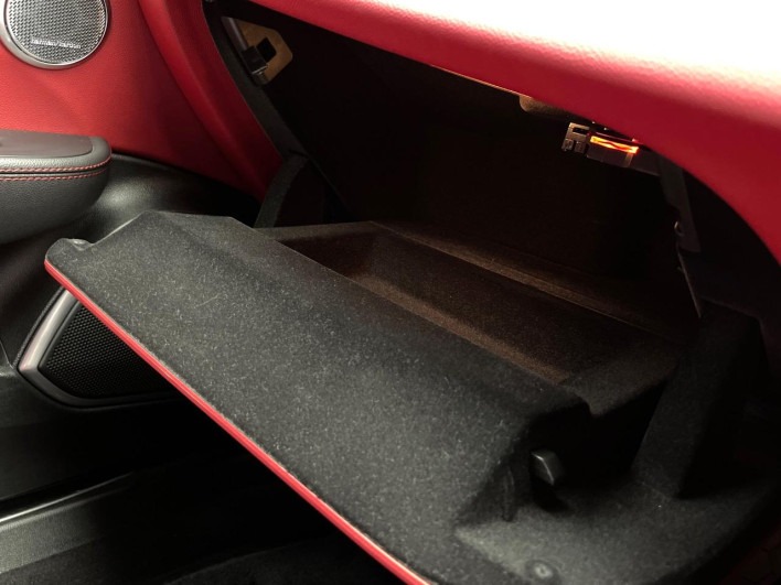 2019 Alfa Romeo Giulia ABA-95220 (UW-69fea4a24df95)[26]