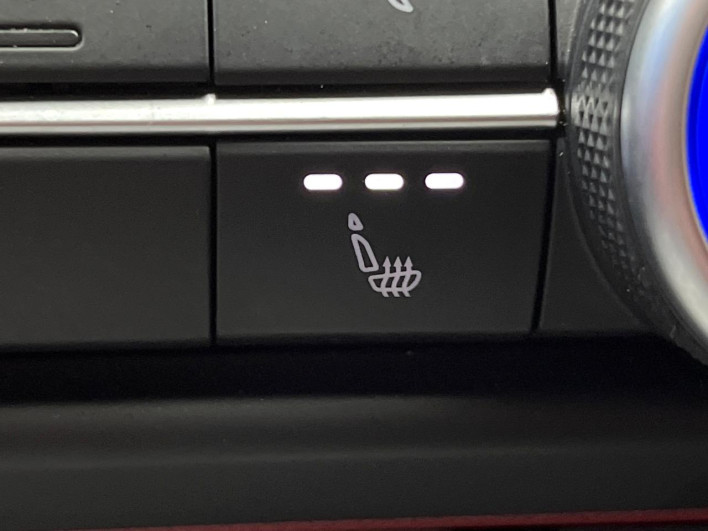 2019 Alfa Romeo Giulia ABA-95220 (UW-69fea4a24df95)[28]