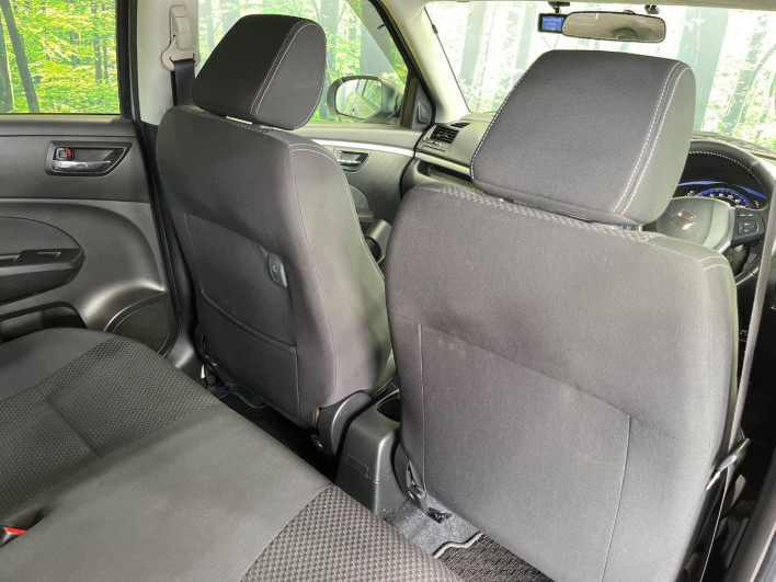 2016 Suzuki Swift DBA-ZC72S (UW-69fea4a3032cc)[23]