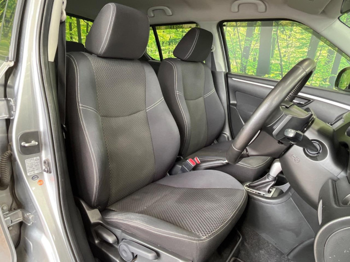 2016 Suzuki Swift DBA-ZC72S (UW-69fea4a3032cc)[21]