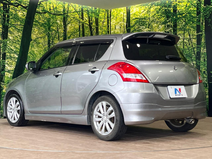 2016 Suzuki Swift DBA-ZC72S (UW-69fea4a3032cc)[11]