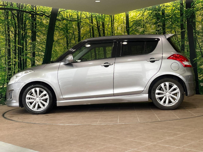 2016 Suzuki Swift DBA-ZC72S (UW-69fea4a3032cc)[12]