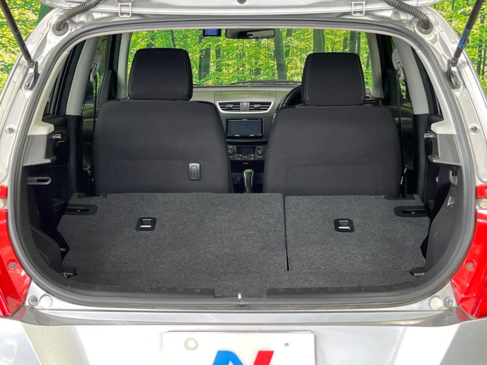 2016 Suzuki Swift DBA-ZC72S (UW-69fea4a3032cc)[29]