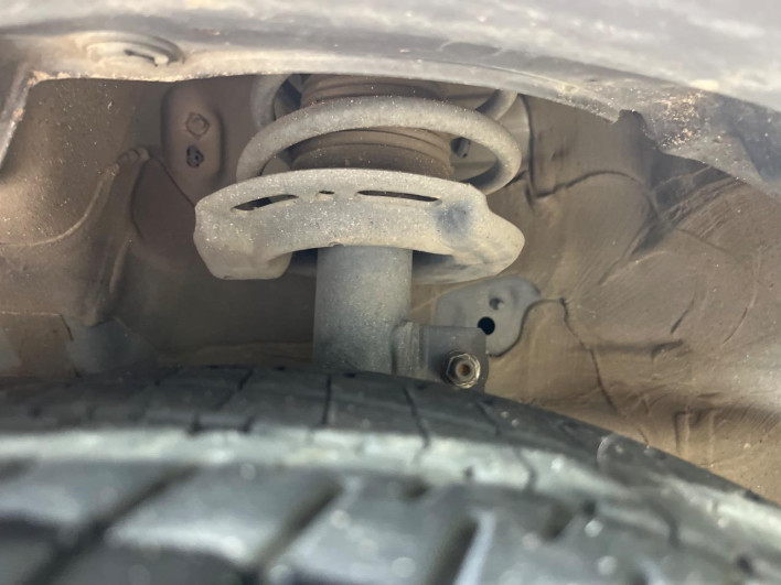 2016 Suzuki Swift DBA-ZC72S (UW-69fea4a3032cc)[17]