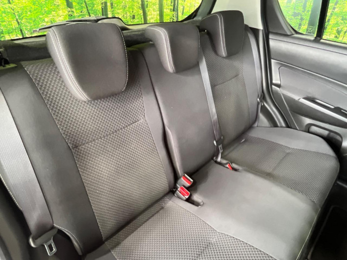 2016 Suzuki Swift DBA-ZC72S (UW-69fea4a3032cc)[22]