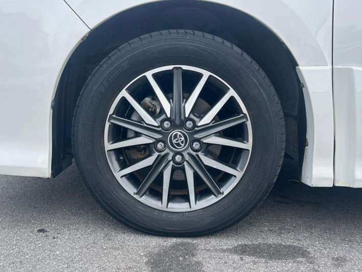 2015 Toyota Voxy DBA-ZRR80W (UW-69fea4a82235c)[14]