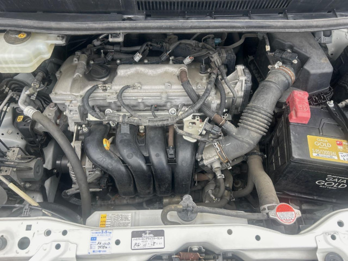 2015 Toyota Voxy DBA-ZRR80W (UW-69fea4a82235c)[4]