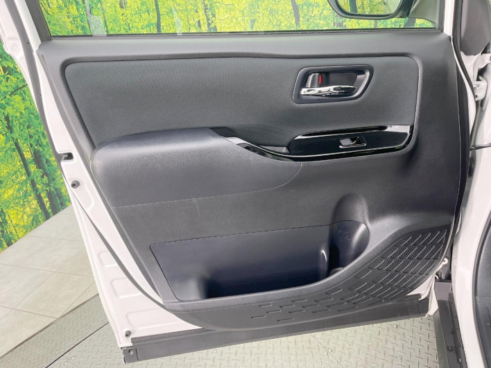2020 Toyota Voxy 3BA-ZRR80W (UW-69fea4ab25c57)[28]