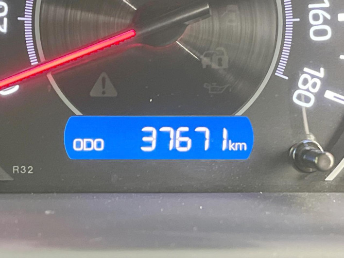 2020 Toyota Voxy 3BA-ZRR80W (UW-69fea4ab25c57)[2]