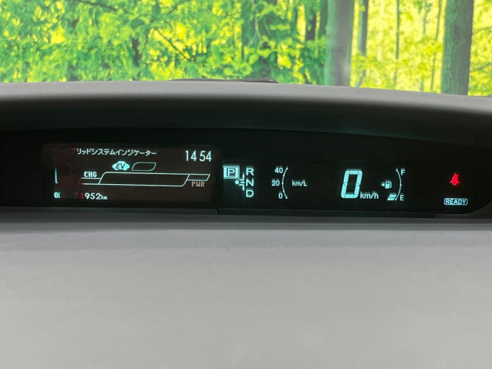 2013 Toyota Prius DAA-ZVW30 (UW-69fea4b15cd8e)[10]