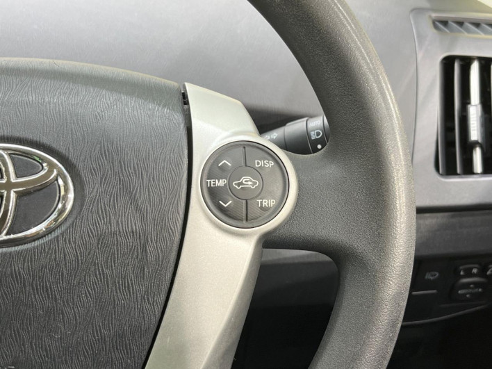 2013 Toyota Prius DAA-ZVW30 (UW-69fea4b15cd8e)[11]