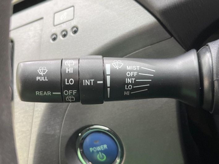 2013 Toyota Prius DAA-ZVW30 (UW-69fea4b15cd8e)[14]