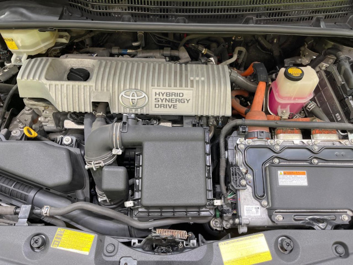 2013 Toyota Prius DAA-ZVW30 (UW-69fea4b15cd8e)[4]