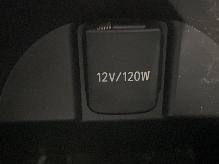 2017 Toyota C-HR DAA-ZYX10 (UW-69fea4bd784f7)[26]