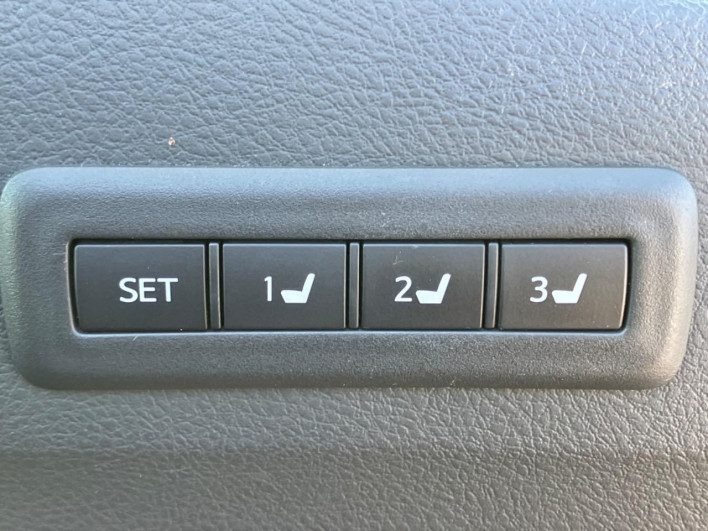 2013 Toyota Vellfire DBA-ANH20W (UW-69fff549c88b0)[11]