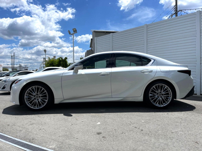 2021 Lexus IS 6AA-AVE30 (UW-69fff54c518e2)[14]